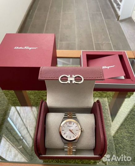 Часы Salvatore Ferragamo