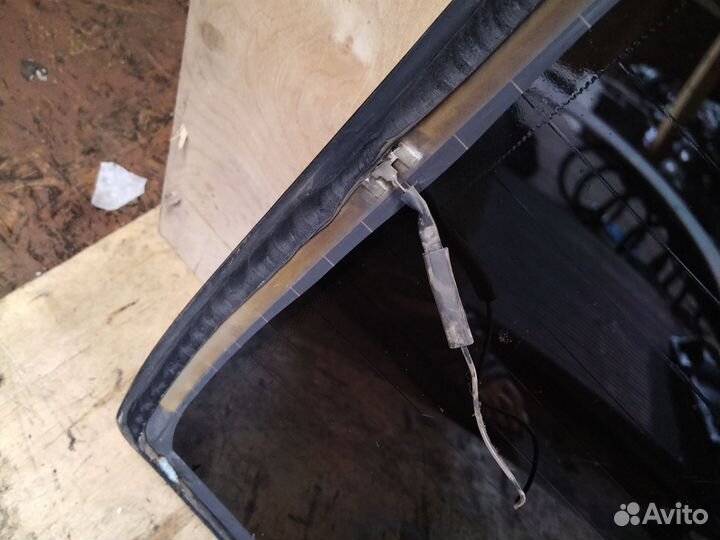 Стекло задний Лада калина седан