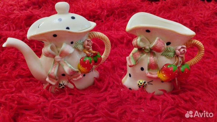 Чайник заварочный и молочник