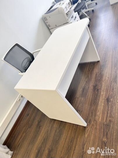 Набор офисной мебели на 6 мест. Столы. Стулья