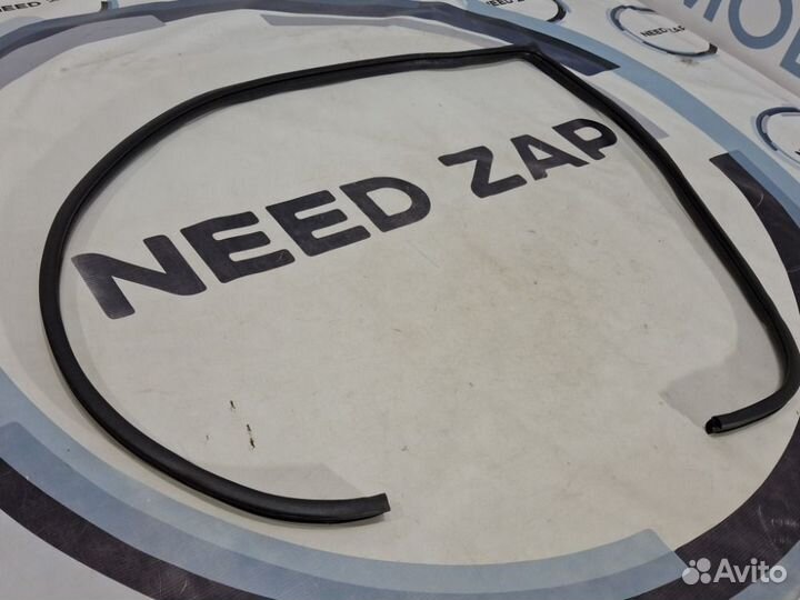 Уплотнитель двери передний левый Kia Ceed ED G4FA