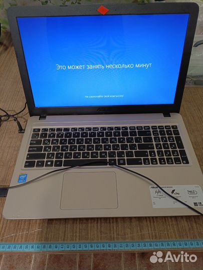 Ноутбук asus