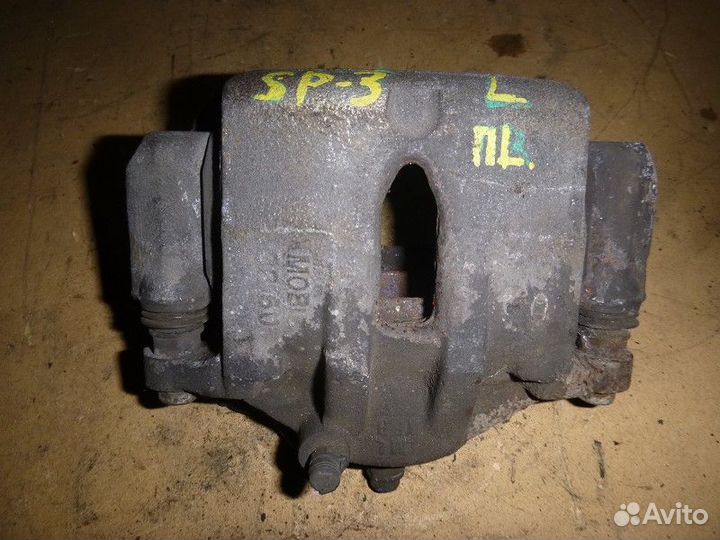 Суппорт передний левый KIA sportage 2010