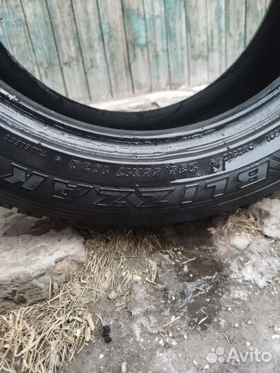 Bridgestone Blizzak LM-001 235/55 R17