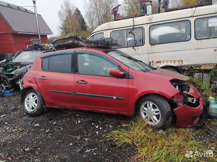 Renault clio 3 двери