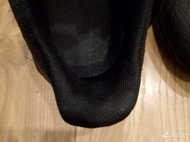 Тканевые кроссовки