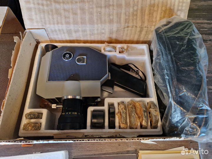 Кинокамера Кварц 2х8С-3 в упаковке 70-ее