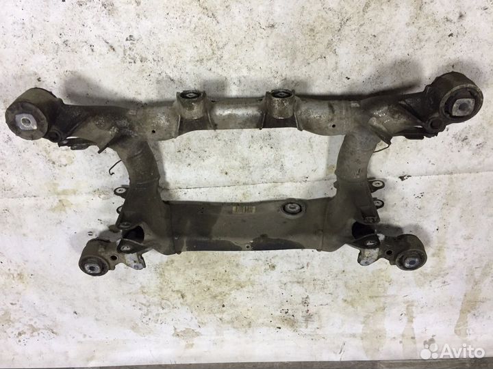 Подрамник балка бмв Е60 задний 33316770828