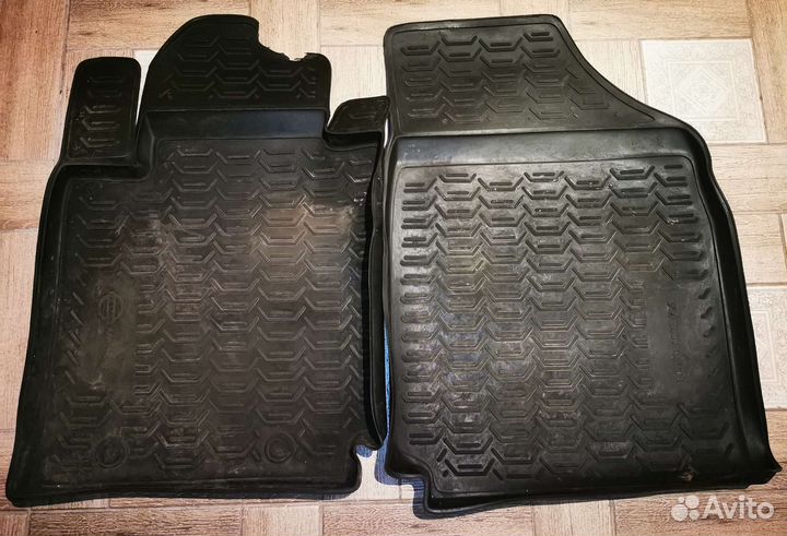 Коврики салона Nissan Micra К12