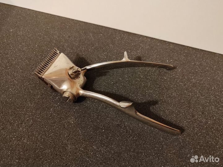 Ручная машинка для стрижки волос СССР