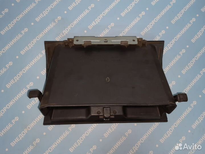 Бардачок серый Mitsusbhi Pajero 2 1991-1999