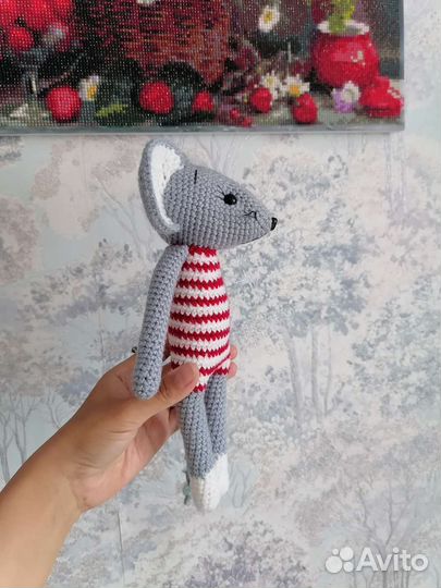 Вязаная игрушка мышка