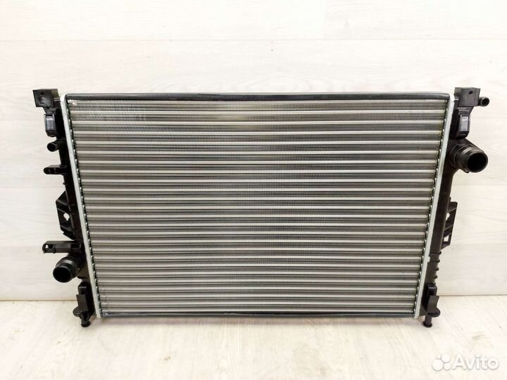 Радиатор охлаждения Ford Mondeo 4. 2006-2014