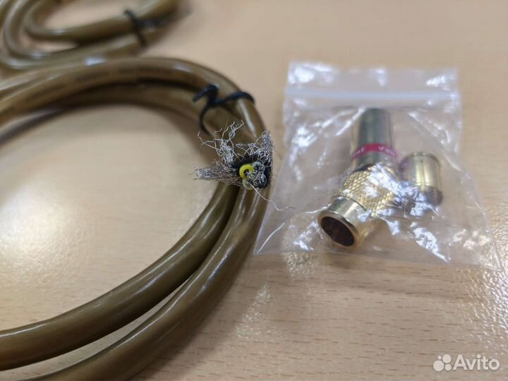 Кабель межблочный Van den Hul Inspiration Hybrid