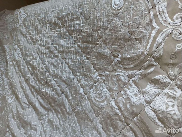 Покрывало на 2х спальную кровать 180x220 стеганое