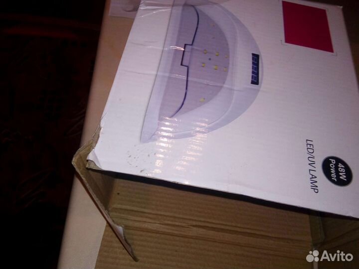 Ультрафиолетовая лампа для ногтей