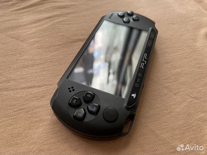 Sony PSP E1008 street прошитая 64/32гб