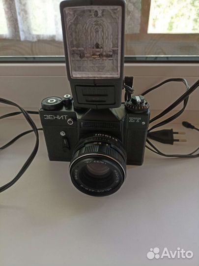 Зеркальный фотоаппарат