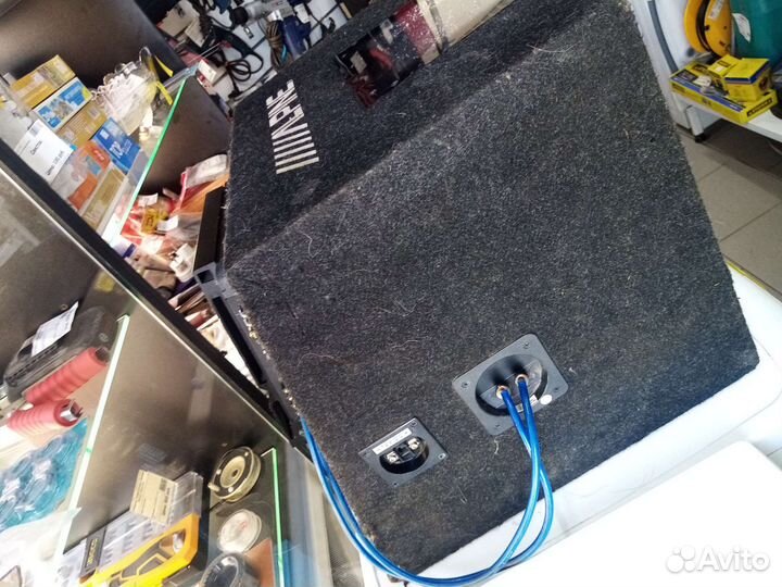 Сабвуфер и усилитель Alpine