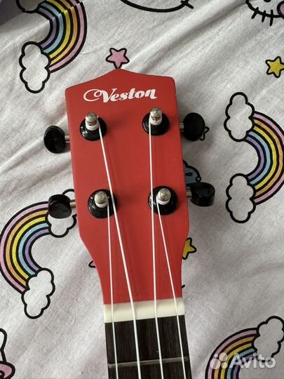 Укулеле красная veston