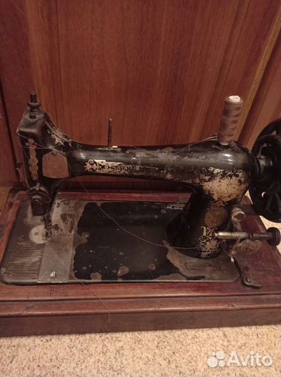 Швейная машина Singer