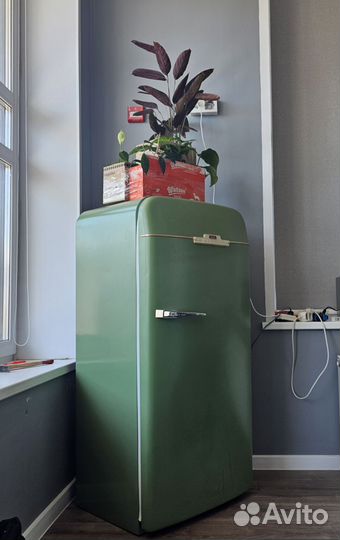 Холодильник ЗИЛ москва кх 240