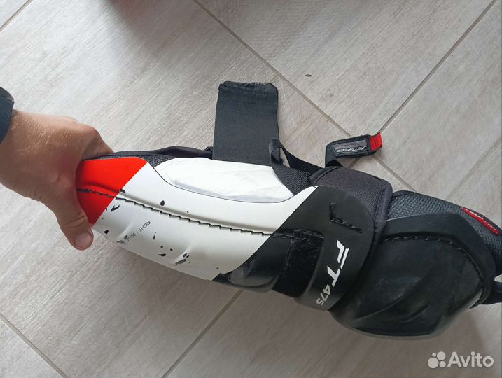 Щитки хоккейные ccm 14 FT475