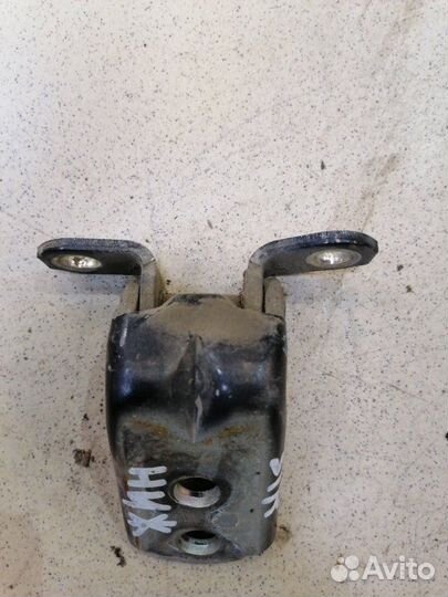 Петля двери задняя правая Nissan Almera G15 K4M