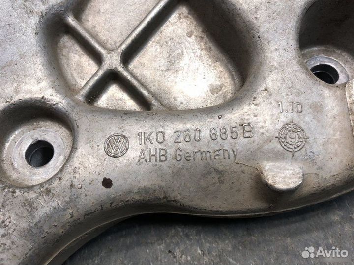 Кронштейн компрессора Skoda Octavia A5 BSE 2011