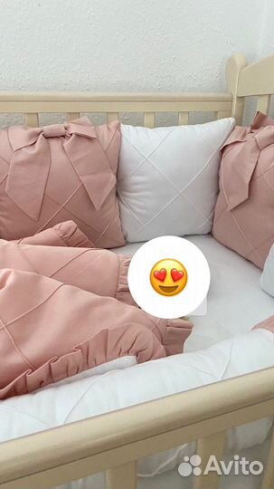 Бортики и одеяло в кроватку