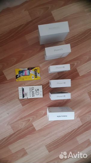 Коробки от телефонов