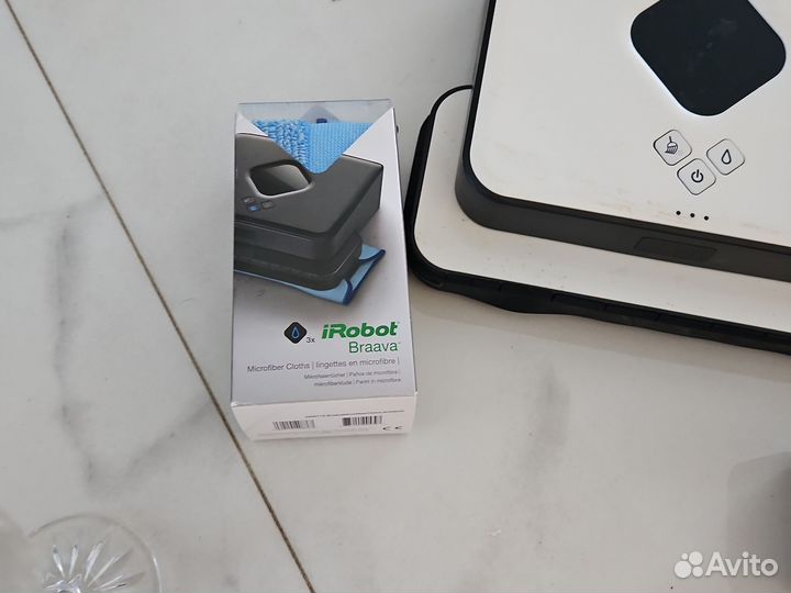 Робот полотер irobot