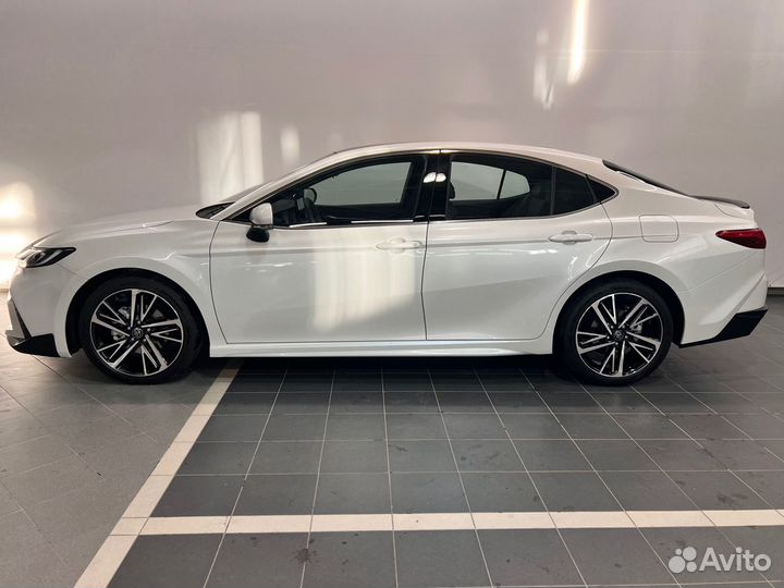 Toyota Camry 2.0 CVT, 2024