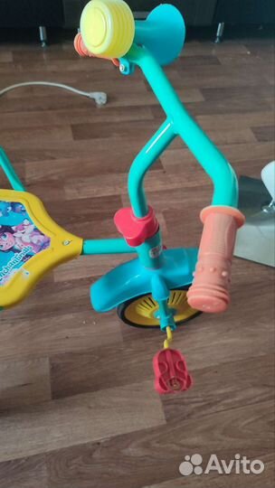 Трехколесный велосипед