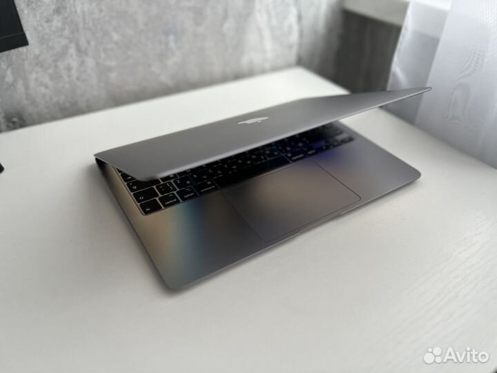 Apple MacBook Air 13 2020
