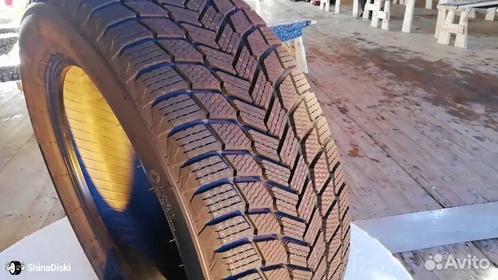 Michelin X-Ice Snow SUV 235/55 R19 105H