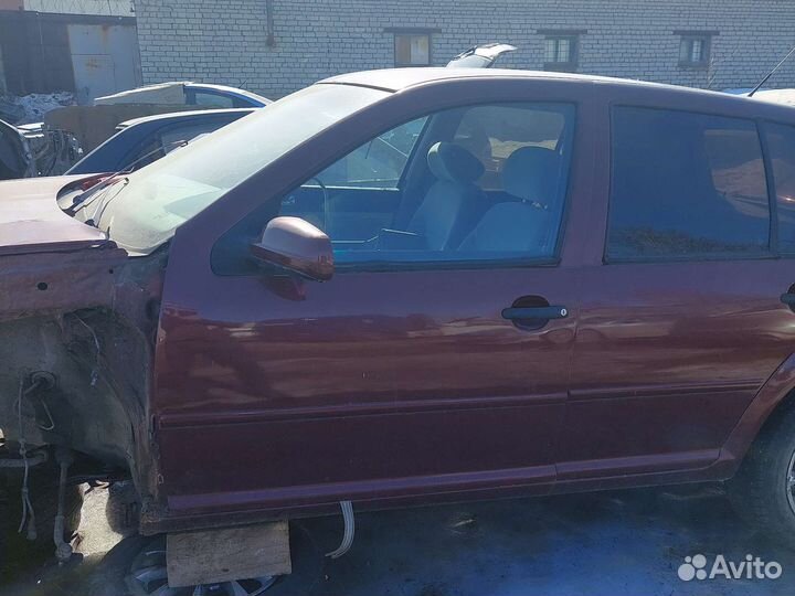 Дверь передняя левая Volkswagen Golf 4