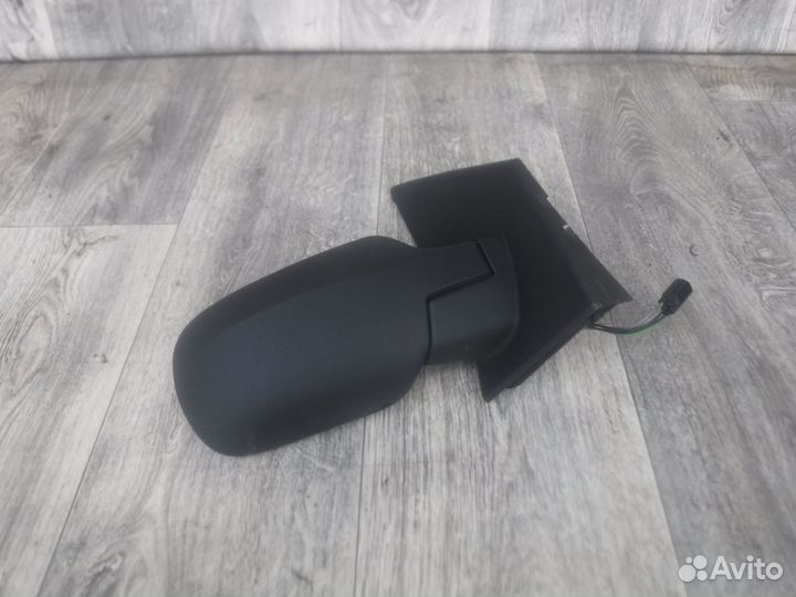 Зеркало правое №940 ford Fusion 5 контактов 2004