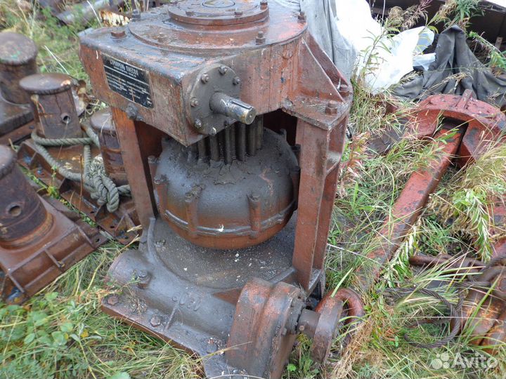 Рулевая машина на теплоход