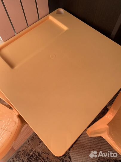 Детский Стол и 2 детских стула