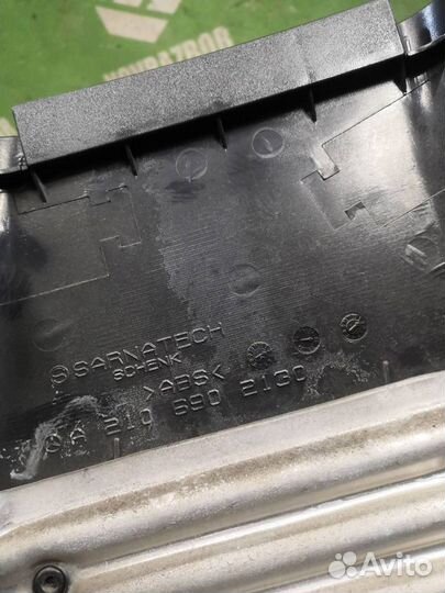 Обшивка стойки Мерседес Бенз 210 Е-класс