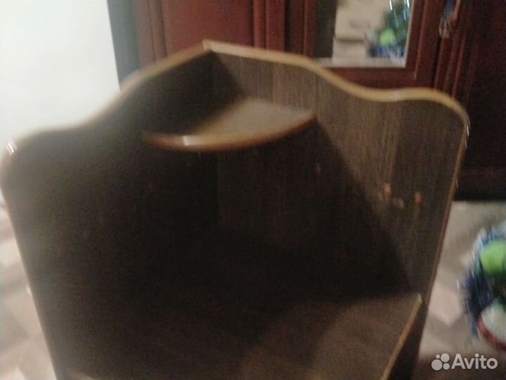 Угловая полка