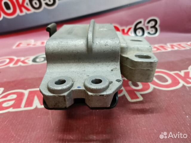 Подушка двигателя Volkswagen Golf