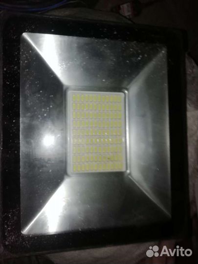 Светодиодный прожектор 100 вт