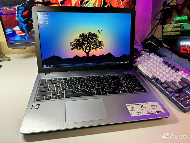 Ноутбук asus amd E1 4/512gb как новый
