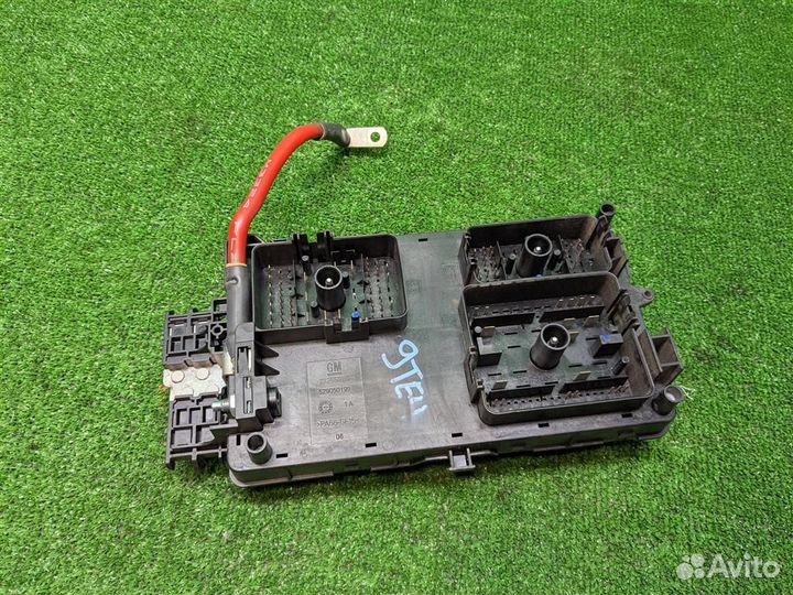 Блок предохранителей моторный Chevrolet Orlando 2