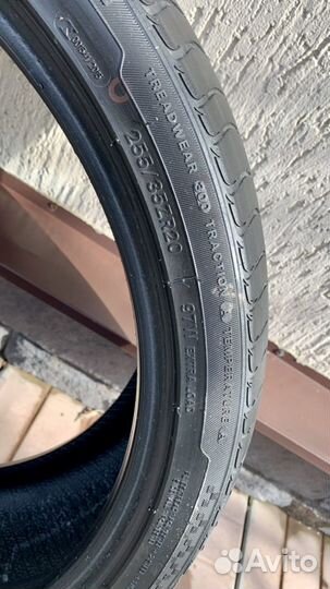 Royal Black Royal Performance 255/35 R20 97W