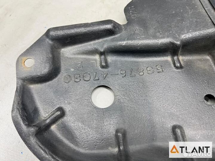 Подкрылок передний левый toyota prius