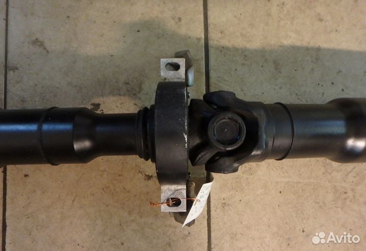 Разборка бмв. Вал карданный задний F02