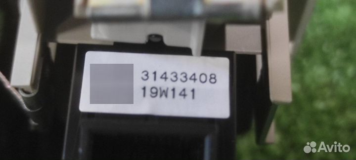 Volvo XC60 2018- кнопки стеклоподъёмника